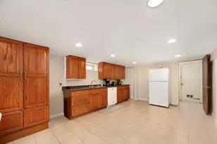 98 Gloucester St, Providence, RI 02908 - Photo 32