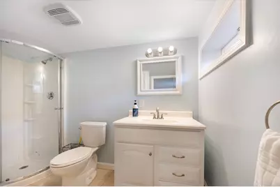 98 Gloucester St, Providence, RI 02908 - Photo 36