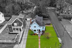 92 Greenwood St, Melrose, MA 02176 - Photo 2