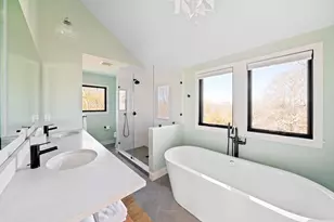 542 River Rd, Westport, MA 02790 - Photo 30