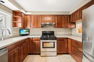 21 Alcott Cir, Taunton, MA 02780 - Photo 18