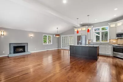 105 Barton Dr, Sudbury, MA 01776 - Photo 4