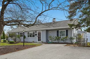 19 Brookfield Cir, Framingham, MA 01701 - Photo 2