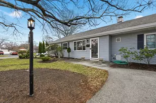 19 Brookfield Cir, Framingham, MA 01701 - Photo 4
