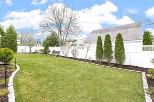 8 Arnold St, Needham, MA 02494 - Photo 26