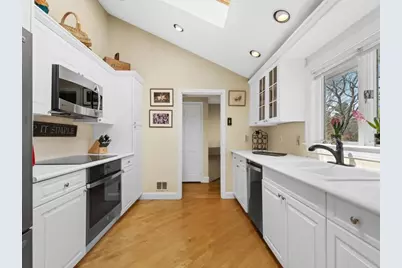36 Kimlo Road, Wellesley, MA 02481 - Photo 8