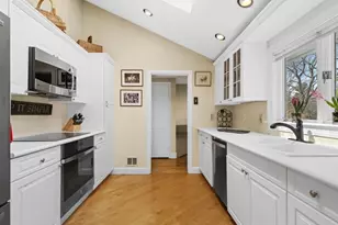 36 Kimlo Rd, Wellesley, MA 02481 - Photo 8