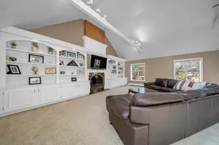 315 Candlestick Rd, North Andover, MA 01845 - Photo 6