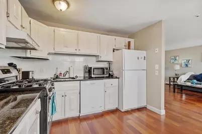 80 Edgelawn Avenue #6, North Andover, MA 01845 - Photo 6