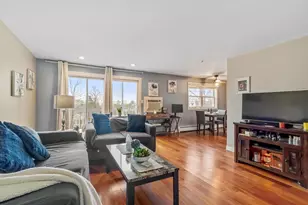 80 Edgelawn Ave, North Andover, MA 01845 - Photo 4