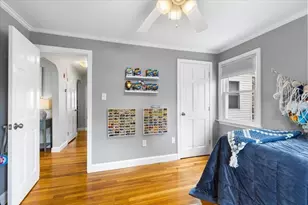 10 Earnshaw St, Boston, MA 02132 - Photo 16