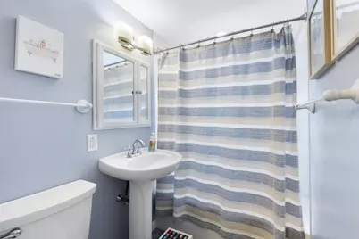 10 Earnshaw St, Boston, MA 02132 - Photo 24