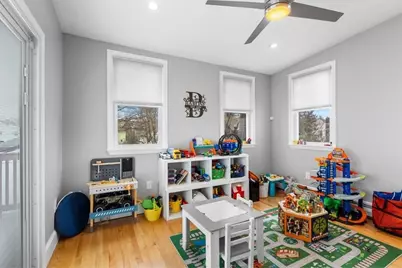 10 Earnshaw St, Boston, MA 02132 - Photo 14