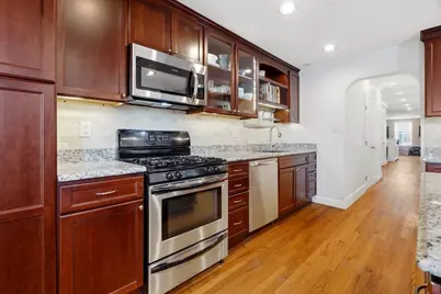 760-762 E 5th St #2, Boston, MA 02127 - Photo 8