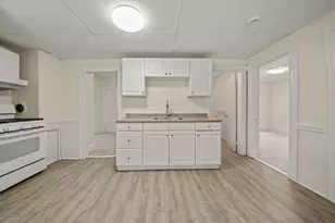 42 1/2 Cabot St, Beverly, MA 01915 - Photo 18