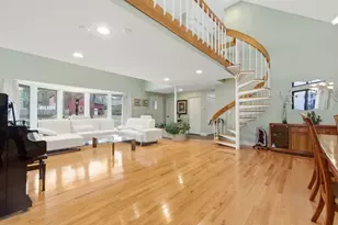 40 Lincoln Cir E, Andover, MA 01810 - Photo 14