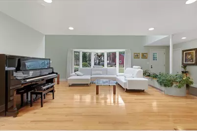 40 Lincoln Cir E, Andover, MA 01810 - Photo 16