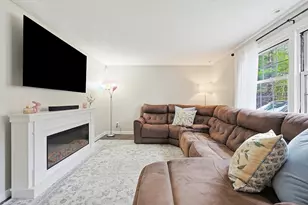 1187 S Precinct St, Taunton, MA 02718 - Photo 2