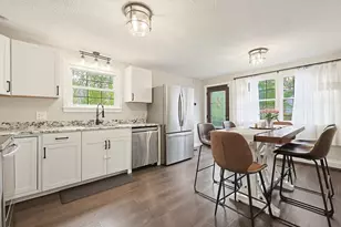 1187 S Precinct St, Taunton, MA 02718 - Photo 6