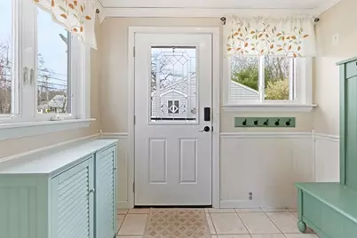 9 Chester Ave, Woburn, MA 01801 - Photo 16