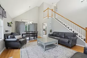 8 Goldenwood Dr, Norton, MA 02766 - Photo 4