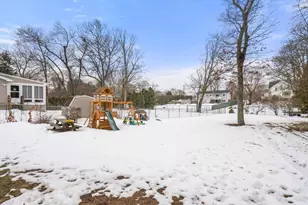 125 Rowe St, New Bedford, MA 02740 - Photo 30