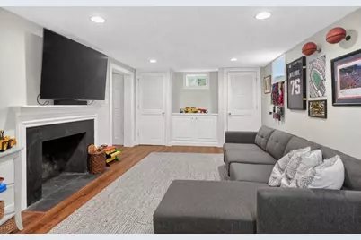 92 Woodlawn Ave, Wellesley, MA 02481 - Photo 30