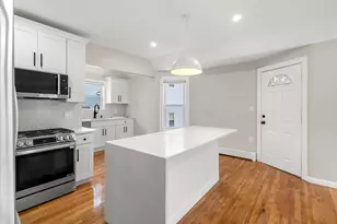 5 Gayland St, Boston, MA 02125 - Photo 2