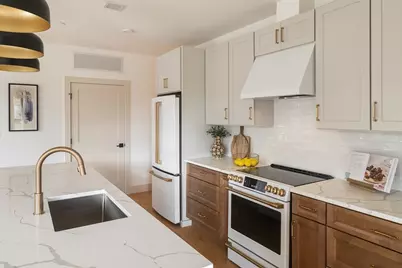 1025 Massachusetts Avenue #214, Arlington, MA 02476 - Photo 4