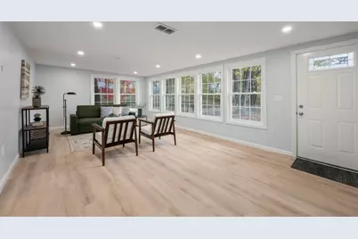 29 Broad Street, Plainville, MA 02762 - Photo 24