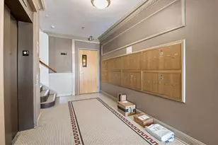 131 Park Dr, Boston, MA 02215 - Photo 4