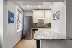80A West Cedar, Boston, MA 02114 - Photo 6