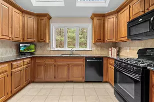 43 Thomas Newton Dr, Westborough, MA 01581 - Photo 12