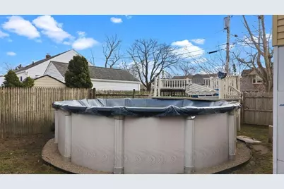 38 Turner St, New Bedford, MA 02740 - Photo 4