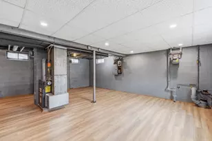 38 Turner St, New Bedford, MA 02740 - Photo 16