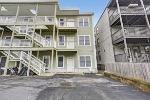 256 Bremen St, Boston, MA 02128 - Photo 18