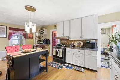 103 Dalton St, Lowell, MA 01850 - Photo 6