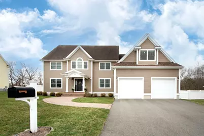 10 Jensen Farm Rd, Braintree, MA 02184 - Photo 1