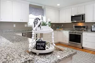 10 Jensen Farm Rd, Braintree, MA 02184 - Photo 12