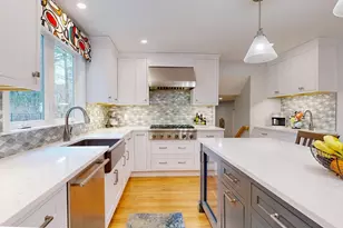 29 Evergreen Way, Medfield, MA 02052 - Photo 4