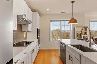 260 Martins Lndg, North Reading, MA 01864 - Photo 6