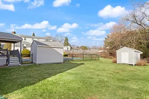 102 Chisholm Rd, Stoughton, MA 02072 - Photo 34