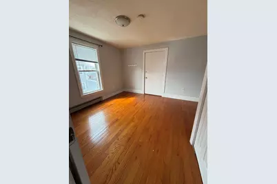 192 Billings St Quincy #3, Quincy, MA 02171 - Photo 1