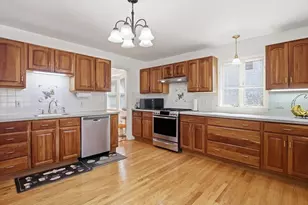 19 Elm Ct, Andover, MA 01810 - Photo 6