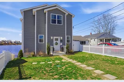 86 Ocean View Ave, Swansea, MA 02777 - Photo 2