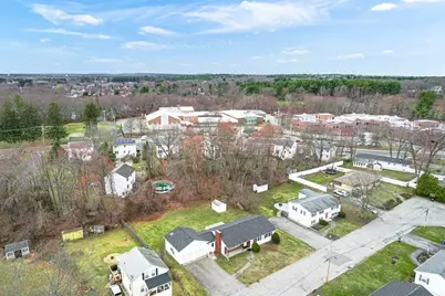 92 Ursula St, Lowell, MA 01854 - Photo 6