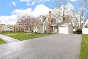 51 Stockdale Rd, Needham, MA 02492 - Photo 2