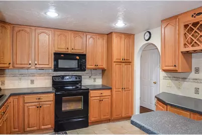 39 Cypress Ave, Shrewsbury, MA 01545 - Photo 8