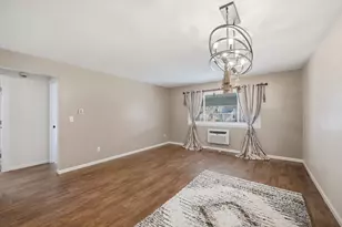 74 Barrett St, Northampton, MA 01060 - Photo 2