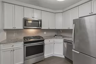 135 Havre, Boston, MA 02128 - Photo 4